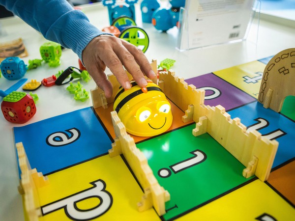 Bee-Bot - Programmierbarer Bodenroboter