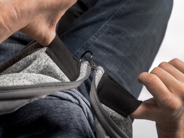 Reisverschluss trotz motorischer Einschränkung zusammenführen können