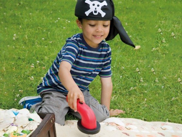 Einfache Metalldetektoren Schatzsuche als Pirat